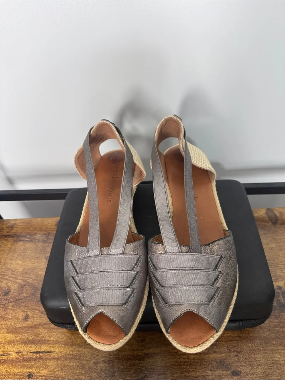 Gentle Souls Lena Metallic Leather Peep-Toe Espadrille Sandals Women's Size 9